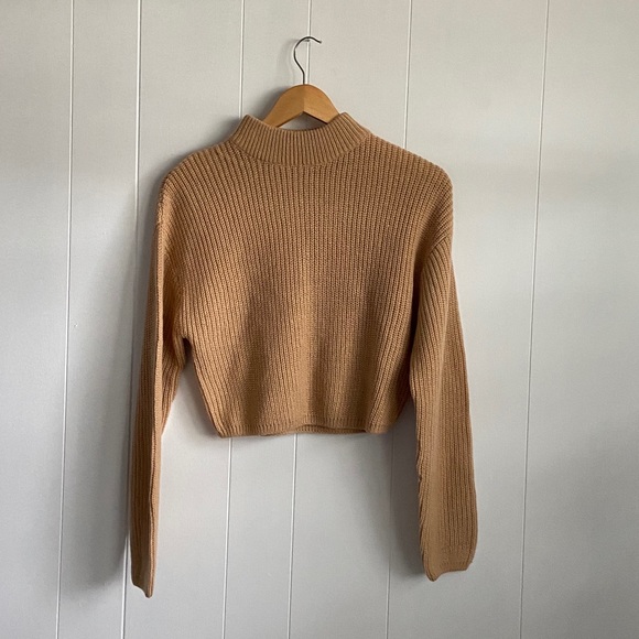 Knitted women’s turtleneck cropped sweater - Picture 1 of 2